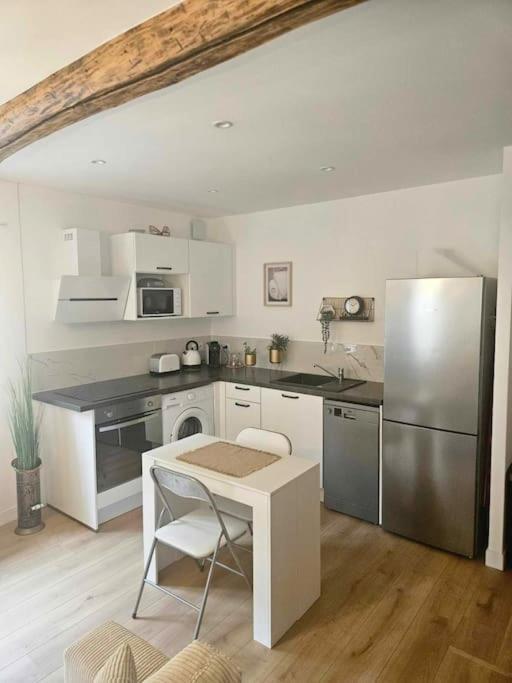 "La Tour", Logement Cosy, Au Calme Vertrieu Εξωτερικό φωτογραφία