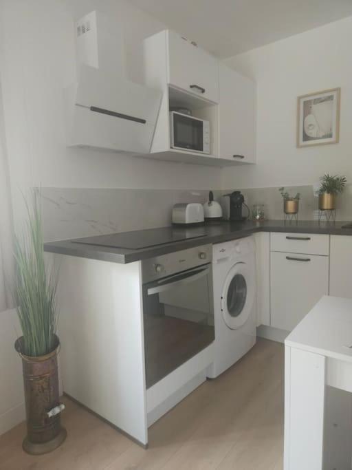 "La Tour", Logement Cosy, Au Calme Vertrieu Εξωτερικό φωτογραφία